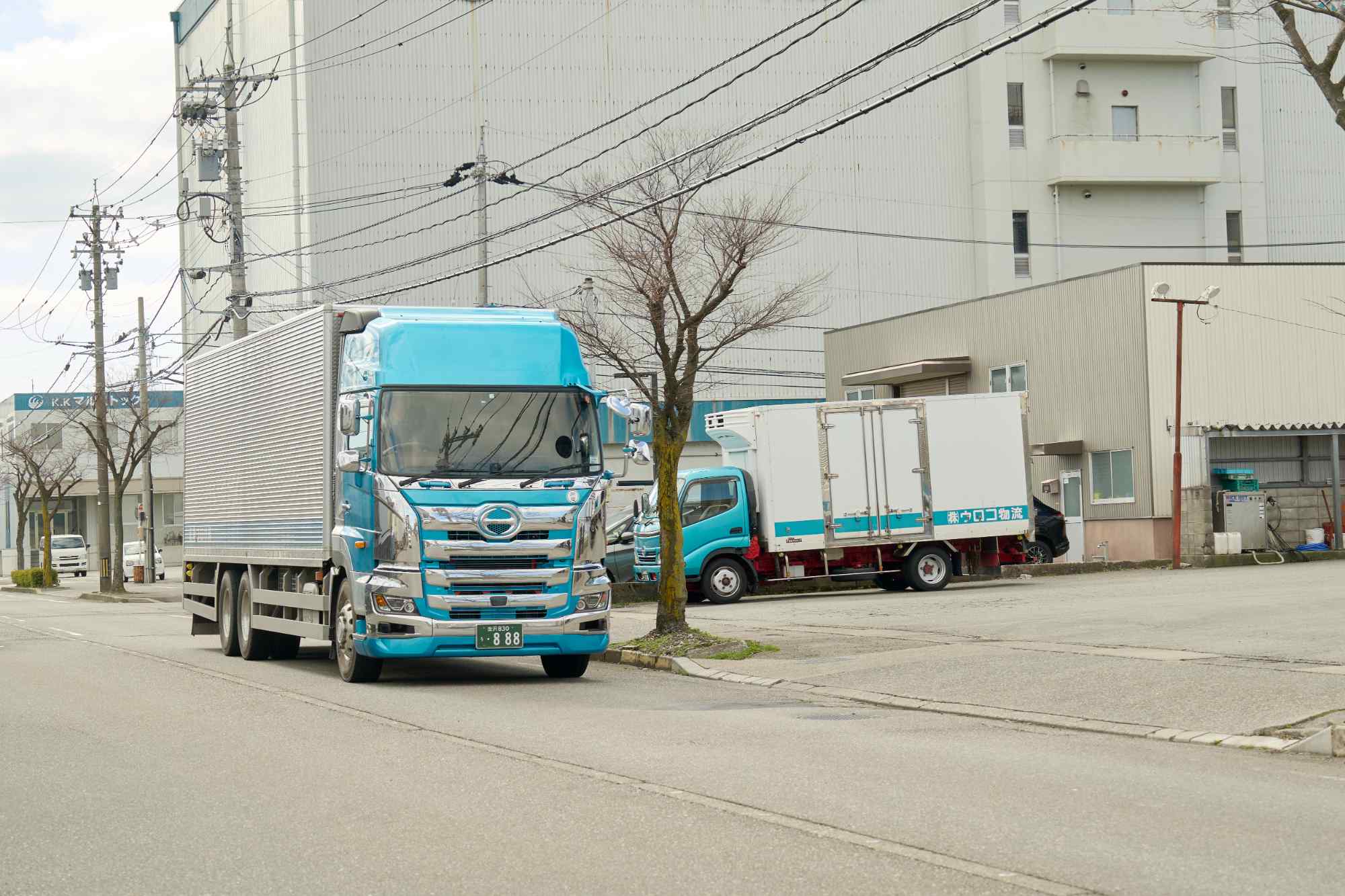 女性も活躍 | 石川県金沢でドライバーの求人なら株式会社ウロコ物流